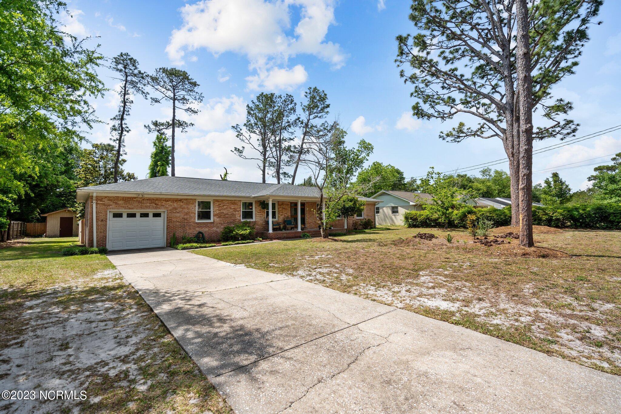 218 Windemere Road Wilmington, NC 28405 - Photo 8 of 57 52-web-or-mls-DSC03952