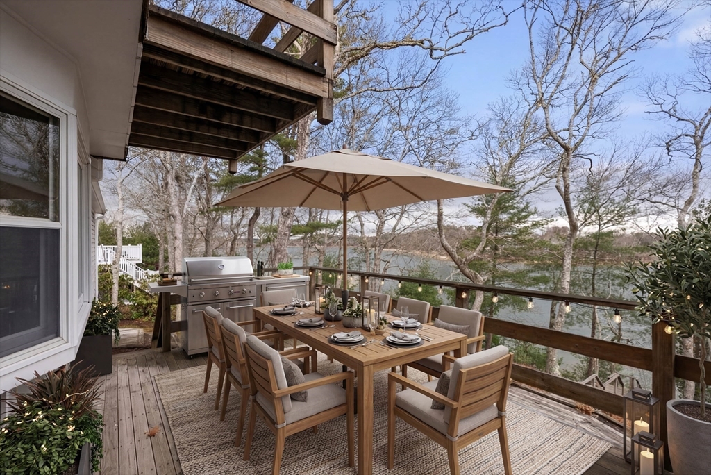 14 Quamhassett Road Bourne, MA 02532 - Photo 4 of 36