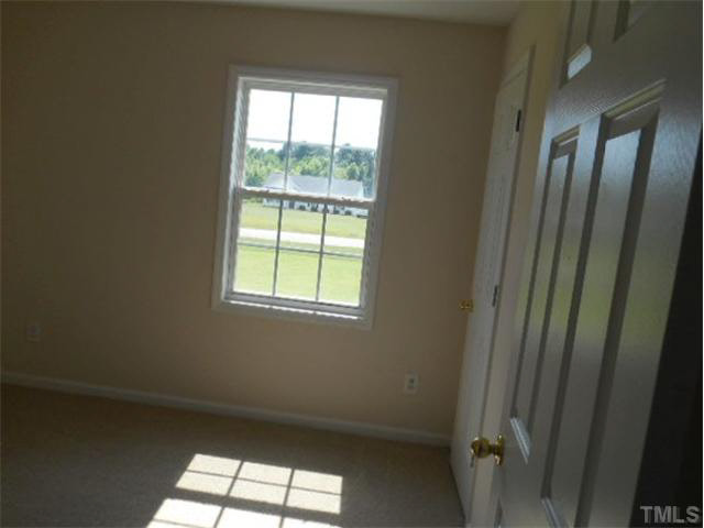 340 Ogburn Road Smithfield, NC 27577 - Photo 8 of 12 Gallery Image 8
