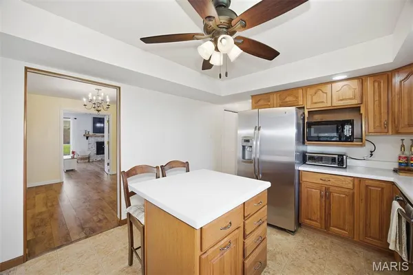 $319,900 | 484 West Pike Drive, Highland, IL 62249