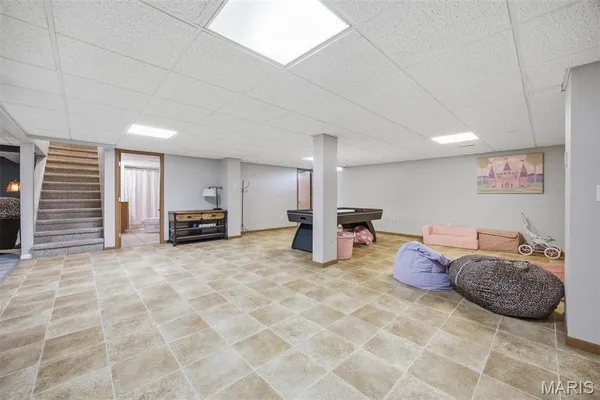 $319,900 | 484 West Pike Drive, Highland, IL 62249