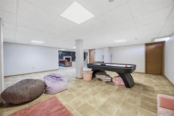 $319,900 | 484 West Pike Drive, Highland, IL 62249