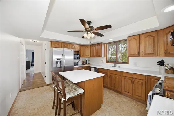 $319,900 | 484 West Pike Drive, Highland, IL 62249