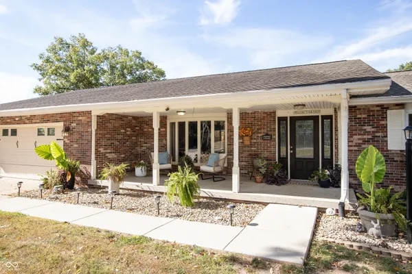 $285,000 | 8560 North 8th Place, West Terre Haute, IN 47885