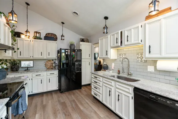$285,000 | 8560 North 8th Place, West Terre Haute, IN 47885