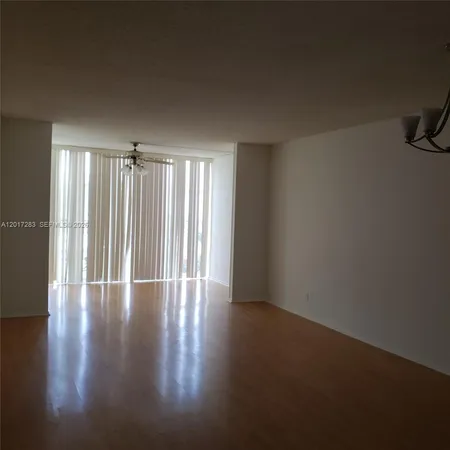 $1,700 | 801 Three Islands Boulevard, Unit 314, Hallandale Beach, FL 33009