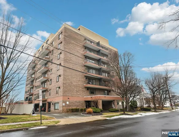 $319,000 | 140 Euclid Avenue, Unit 6E, Hackensack, NJ 07601
