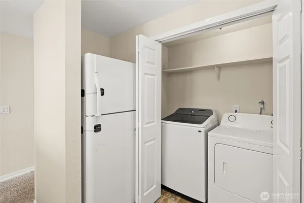 $279,900 | 1700 West Sunn Fjord Lane, Unit L110, Bremerton, WA 98312