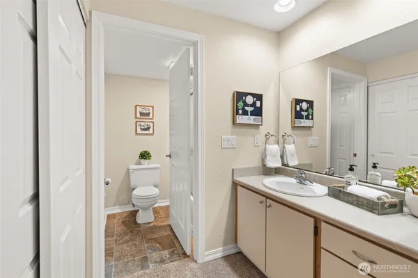 $279,900 | 1700 West Sunn Fjord Lane, Unit L110, Bremerton, WA 98312