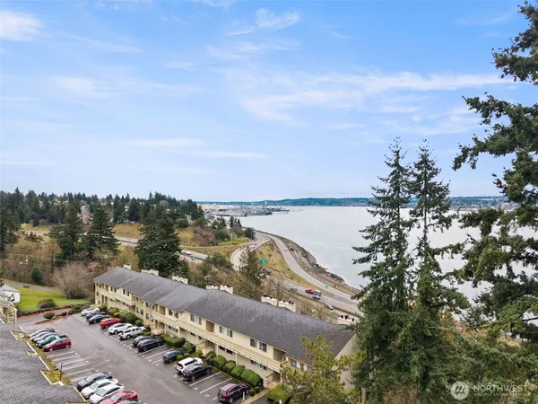 $279,900 | 1700 West Sunn Fjord Lane, Unit L110, Bremerton, WA 98312