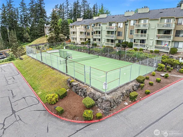 $279,900 | 1700 West Sunn Fjord Lane, Unit L110, Bremerton, WA 98312