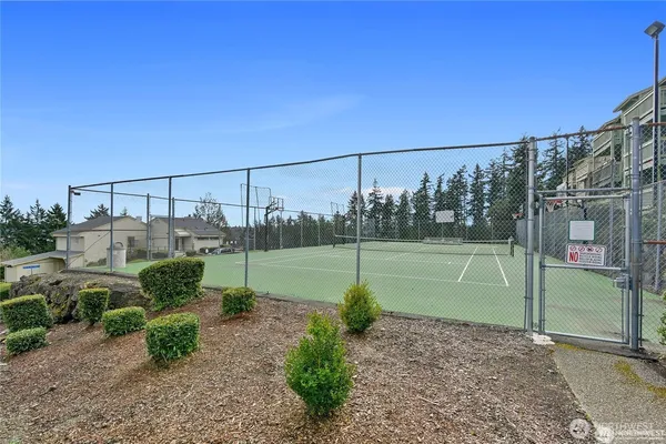 $279,900 | 1700 West Sunn Fjord Lane, Unit L110, Bremerton, WA 98312