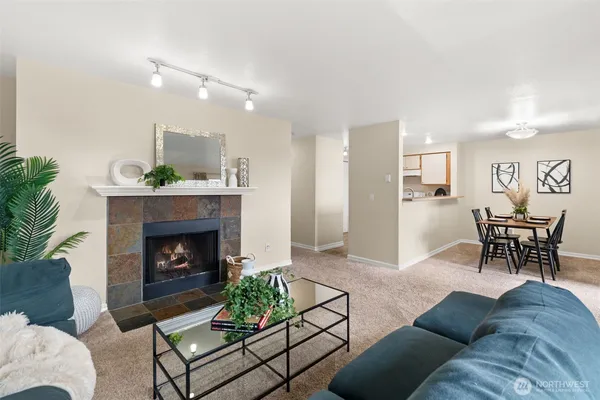 $279,900 | 1700 West Sunn Fjord Lane, Unit L110, Bremerton, WA 98312