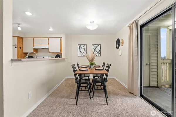 $279,900 | 1700 West Sunn Fjord Lane, Unit L110, Bremerton, WA 98312