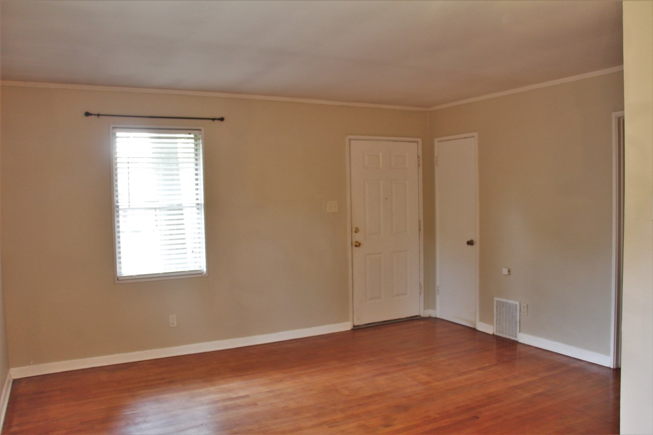 4966 Verne Road Memphis, TN 38117 - Photo 3 of 8