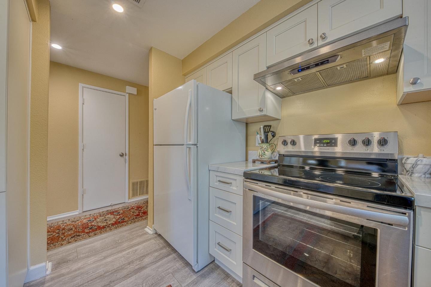 811 Pheasant Ridge Road Del Rey Oaks, CA 93940 - Photo 19 of 35 Gallery Image 19