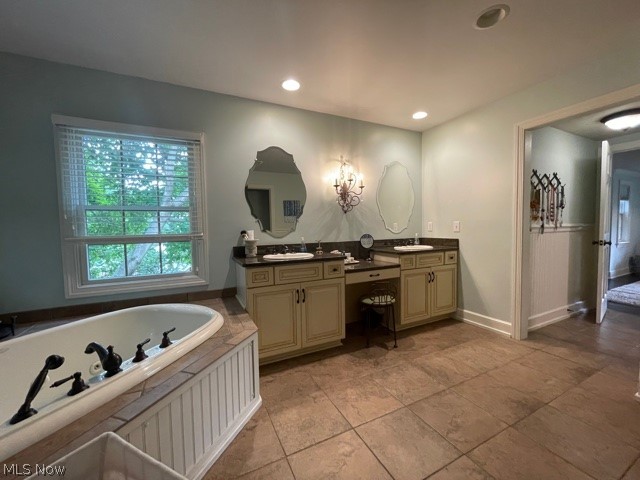 167 North Wheaton Road Akron, OH 44313 - Photo 19 of 32 master bath
