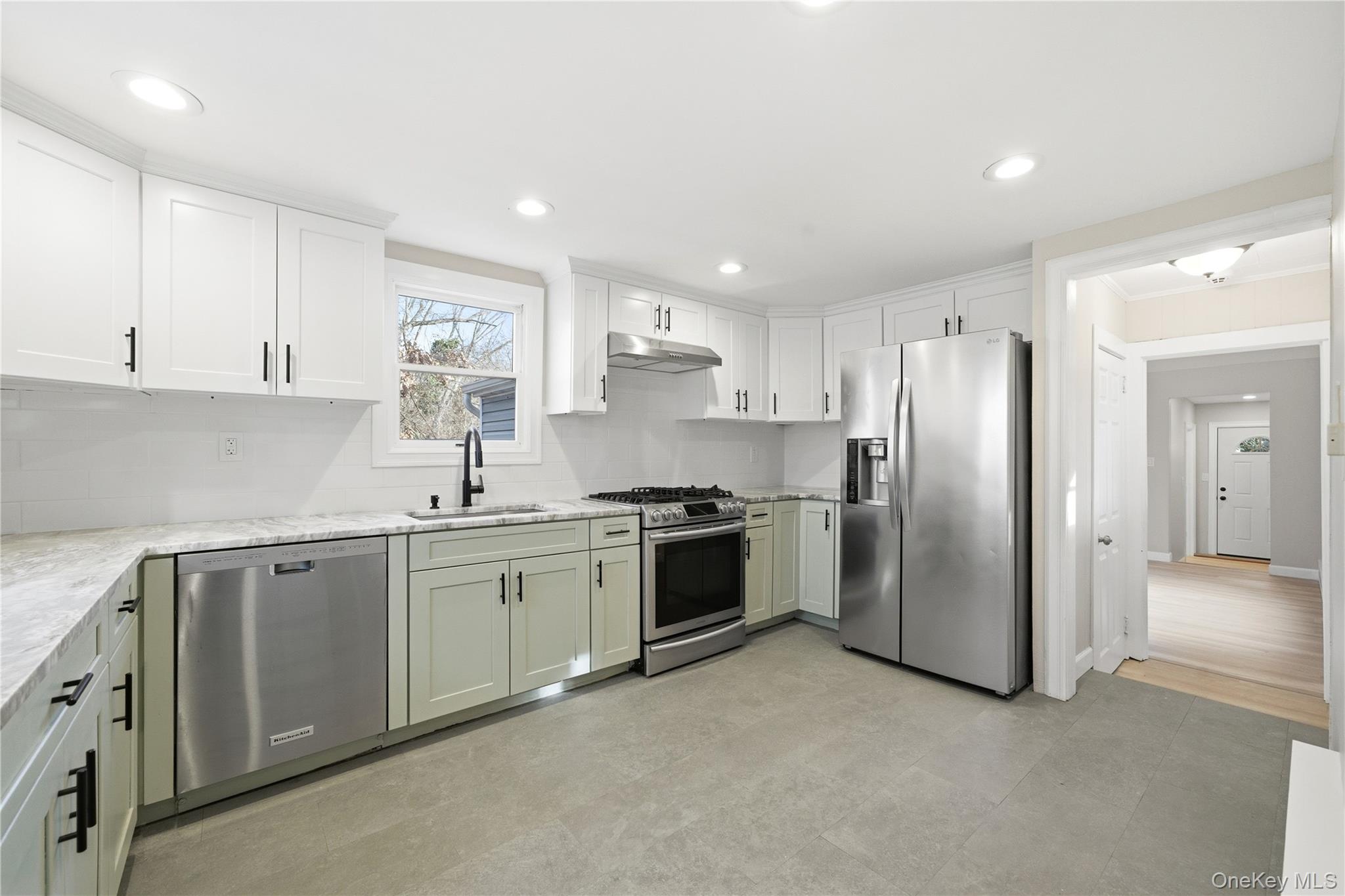 15 Corchaug Trail Ridge, NY 11961 - Photo 14 of 45