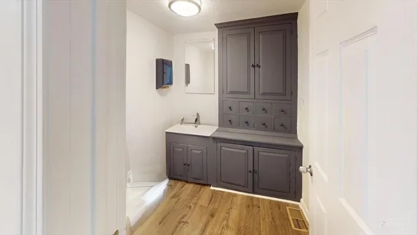 $1,099,999 | 130 High Street, Upton, MA 01568