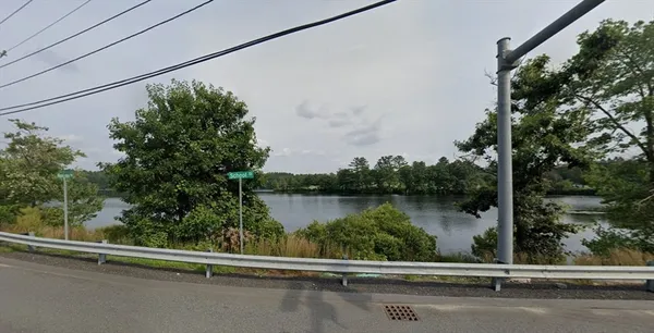 $1,099,999 | 130 High Street, Upton, MA 01568