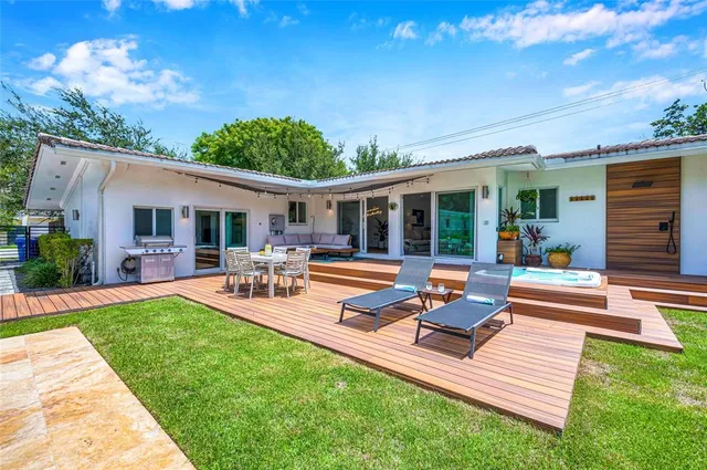 $15,000 | 549 Northeast 14th Avenue, Fort Lauderdale, FL 33301