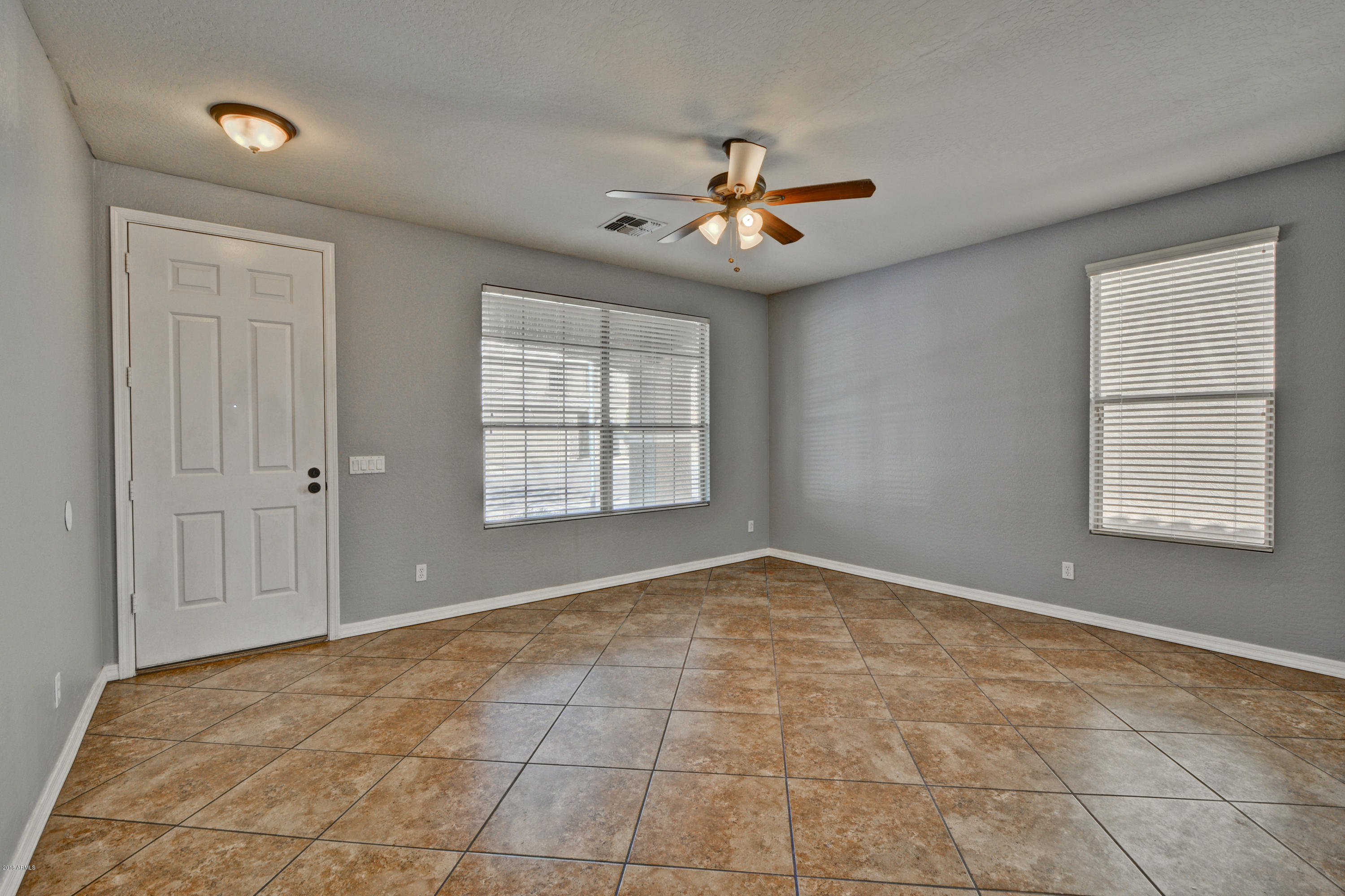 3143 West Apollo Road Phoenix, AZ 85041 - Photo 8 of 41 Apollo (6)