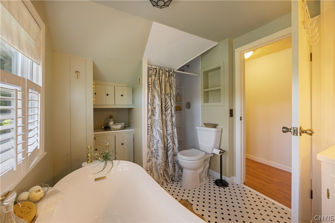 6007 Hamilton Road Syracuse, NY 13212 - Photo 30 of 49