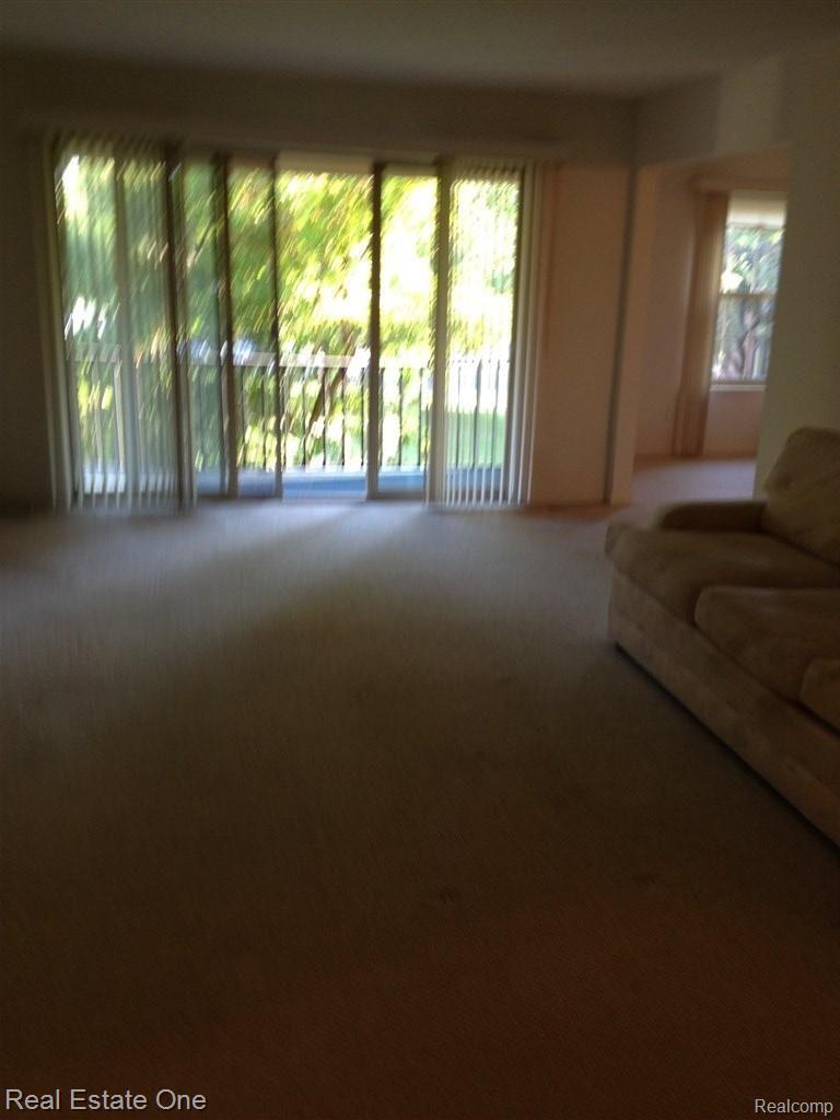29652 Middlebelt Road, Unit 39 Farmington, MI 48334 - Photo 3 of 13 1image.jpeg
