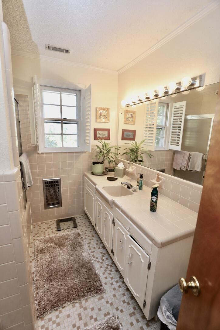 450 Ulmer Street Elloree, SC 29047 - Photo 67 of 117