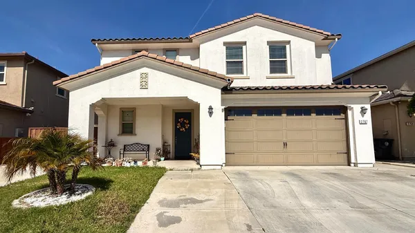 $638,000 | 2767 Round Tree Way, Manteca, CA 95337