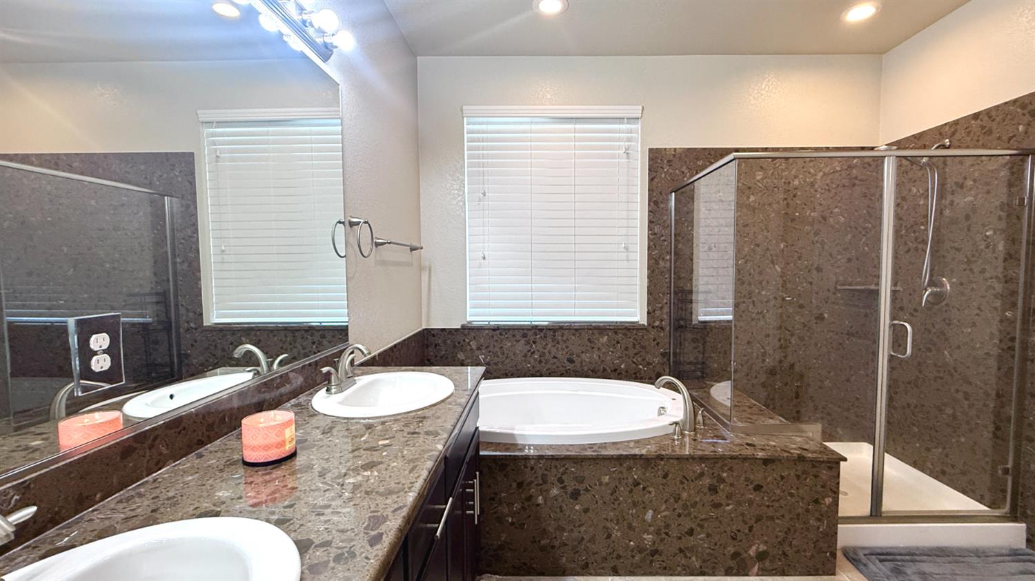 2767 Round Tree Way Manteca, CA 95337 - Photo 26 of 36