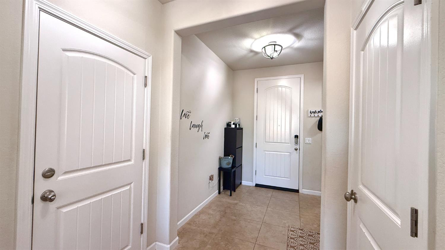 2767 Round Tree Way Manteca, CA 95337 - Photo 5 of 36