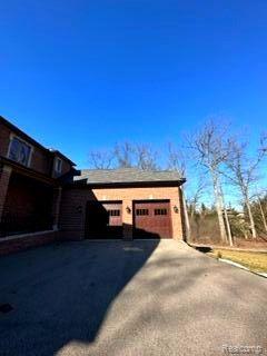 4798 Dow Ridge Road West Bloomfield, MI 48324 - Photo 19 of 82 Side Garage Vi