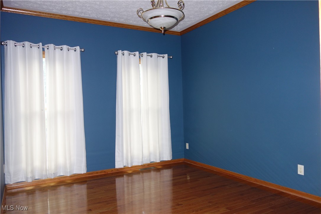 4891 Edson Road Kent, OH 44240 - Photo 27 of 48 Dining Room w/ Gleaming wood flooring