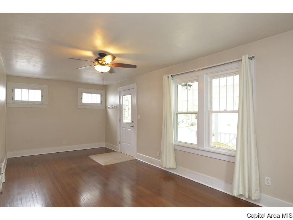 2016 Holmes Avenue Springfield, IL 62704 - Photo 24 of 28
