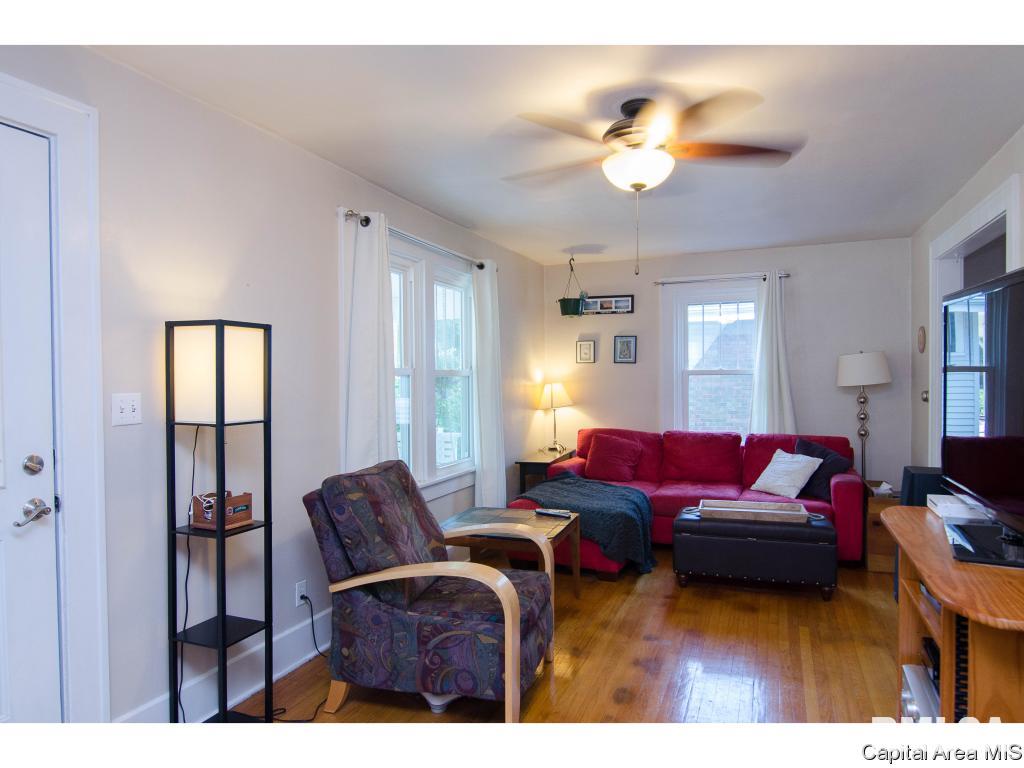 2016 Holmes Avenue Springfield, IL 62704 - Photo 7 of 28
