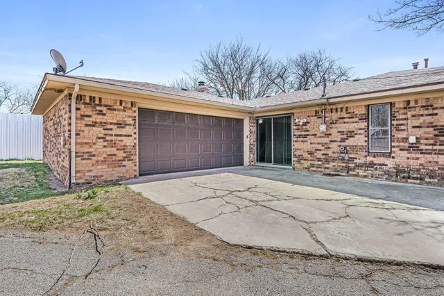 $1,900 | 7504 Elmhurst Drive, Amarillo, TX 79121