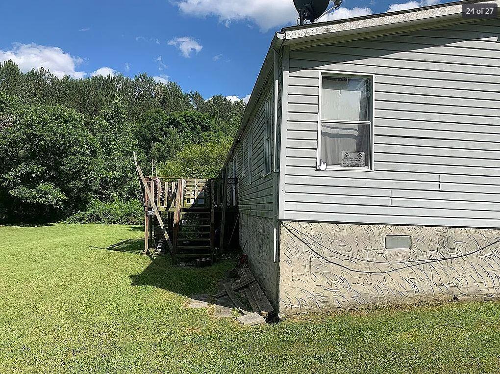77 Daniels Road Trenton, GA 30752 - Photo 3 of 5 77 Daniels back