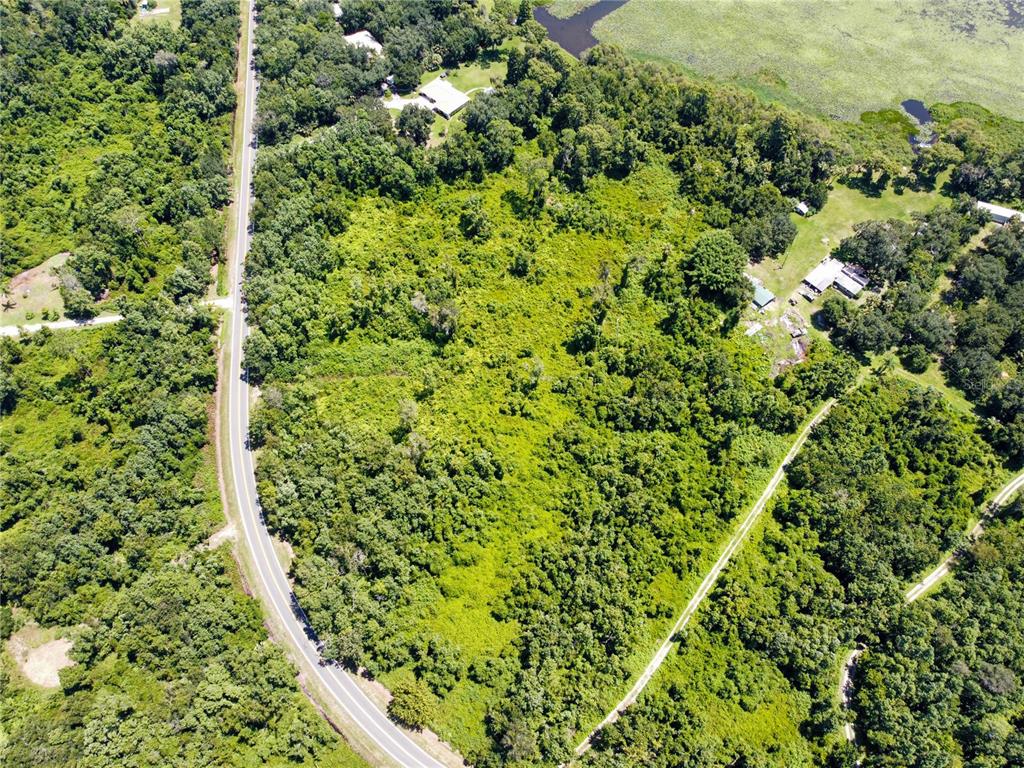 Timberlane Rd Lake Lake Wales, FL 33898 - Photo 5 of 10 a view of a garden