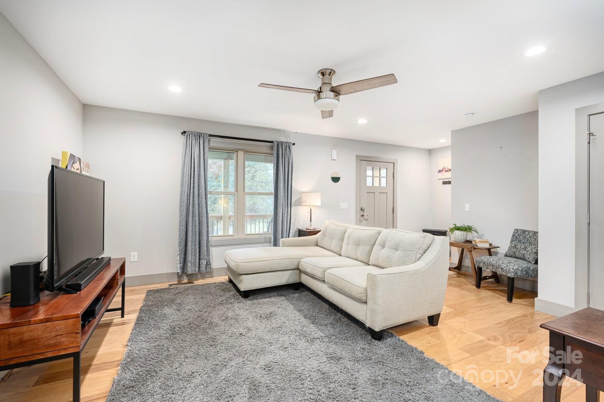 170 Reed Street Asheville, NC 28803 - Photo 5 of 25 Gallery Image 5