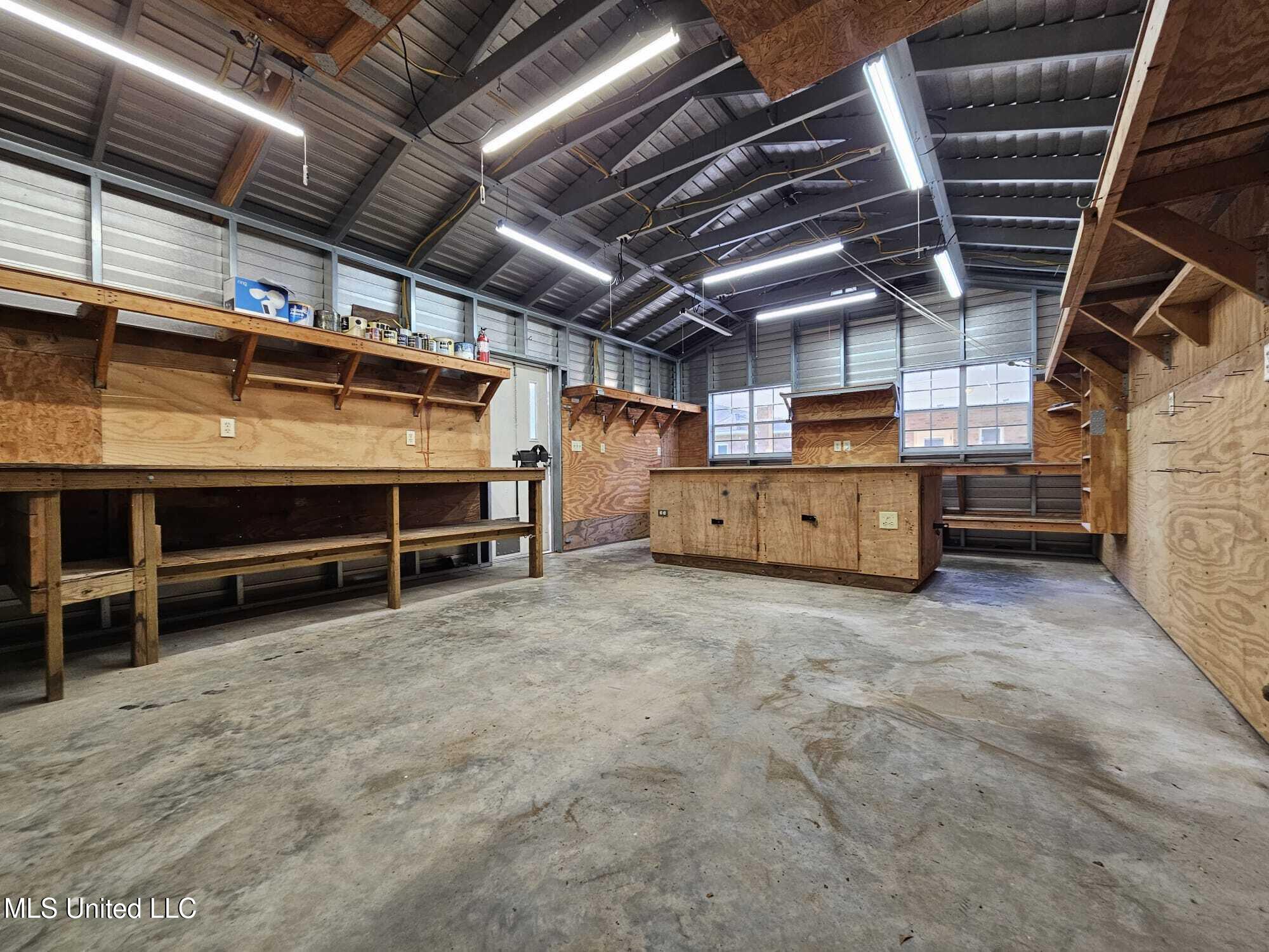 4319 Adcock Street Moss Point, MS 39563 - Photo 37 of 46 workshop