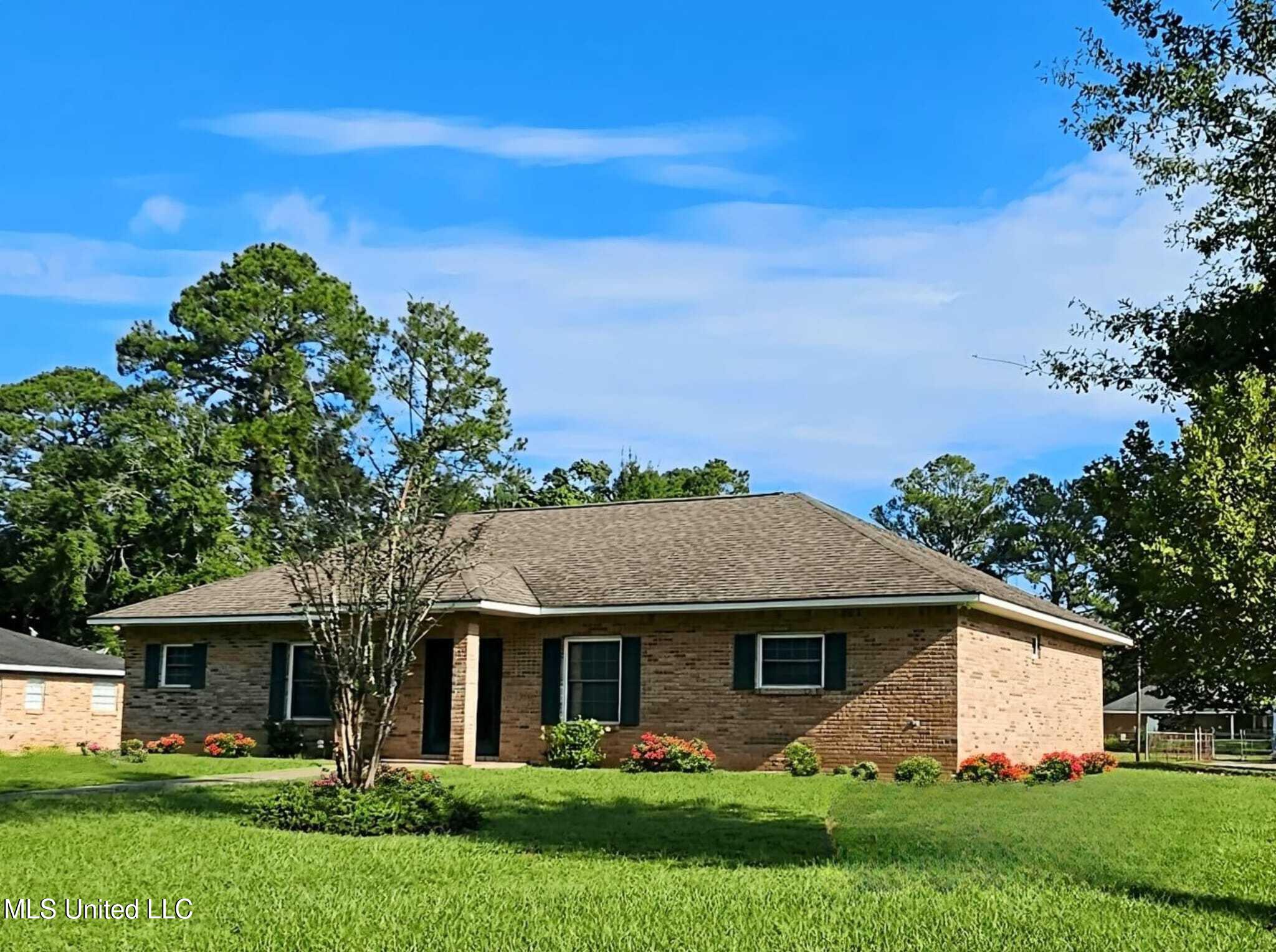 4319 Adcock Street Moss Point, MS 39563 - Photo 40 of 46 front