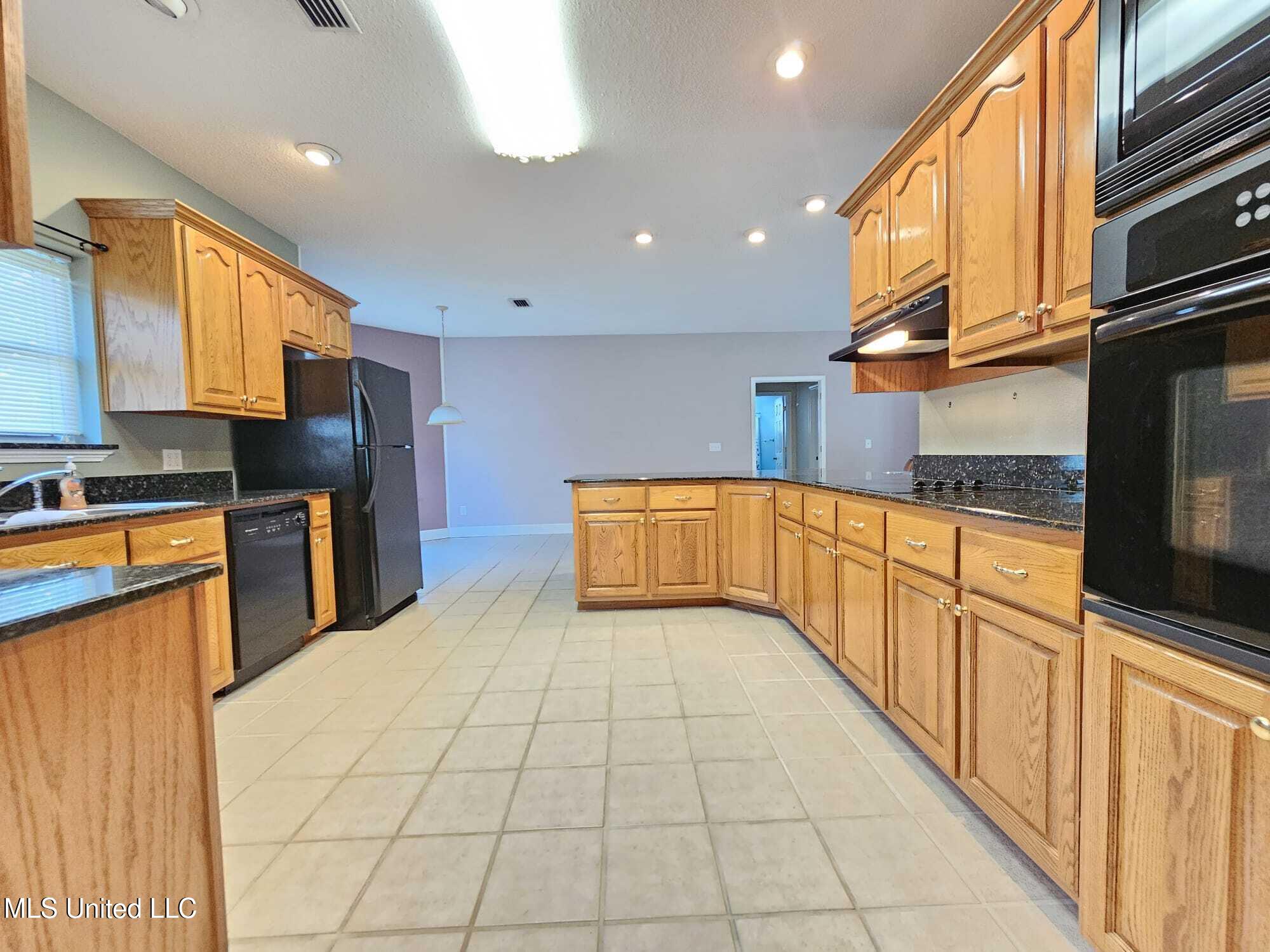 4319 Adcock Street Moss Point, MS 39563 - Photo 4 of 46 double oven