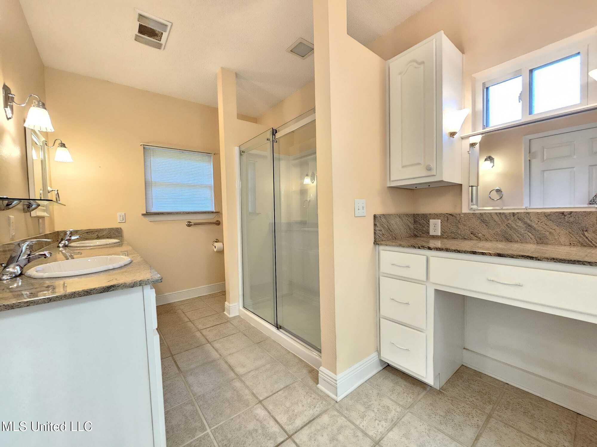 4319 Adcock Street Moss Point, MS 39563 - Photo 5 of 46 makup vanity