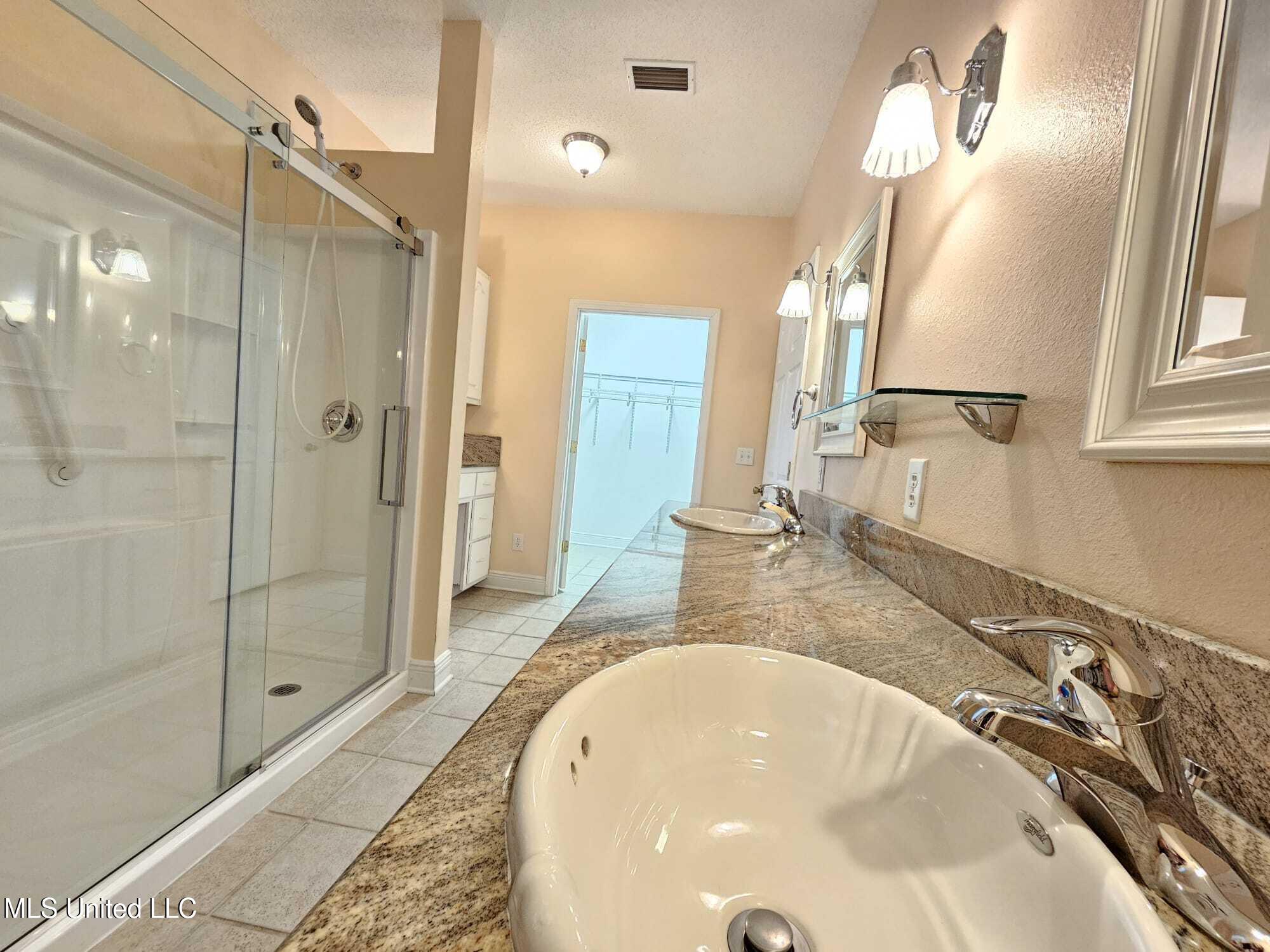 4319 Adcock Street Moss Point, MS 39563 - Photo 9 of 46 double sinks