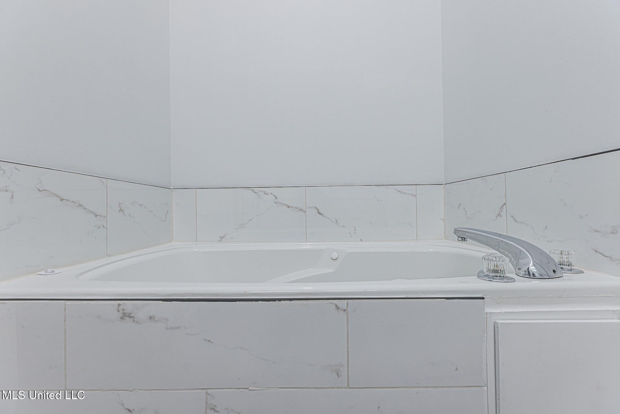 4954 Brookwood Place Byram, MS 39272 - Photo 15 of 31 IMG_0885