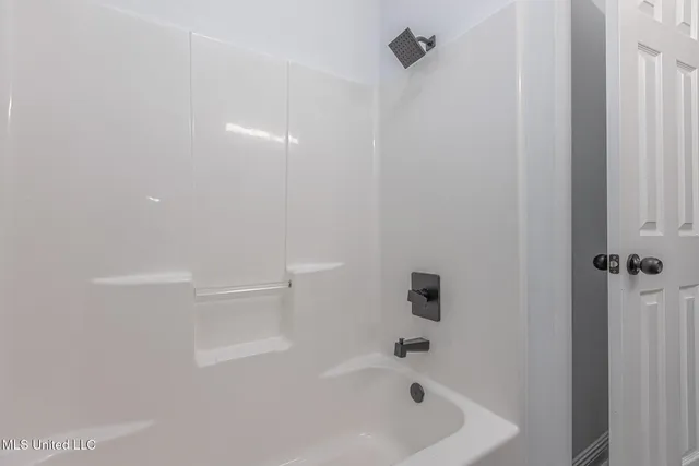 $236,600 | 4954 Brookwood Place, Byram, MS 39272