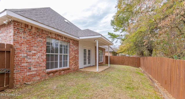 $236,600 | 4954 Brookwood Place, Byram, MS 39272