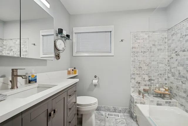 $699,000 | 595 Ravinia Road, Highland Park, IL 60035