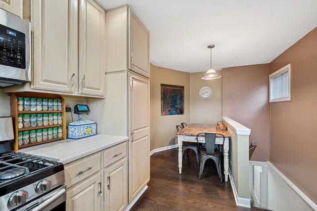 $699,000 | 595 Ravinia Road, Highland Park, IL 60035